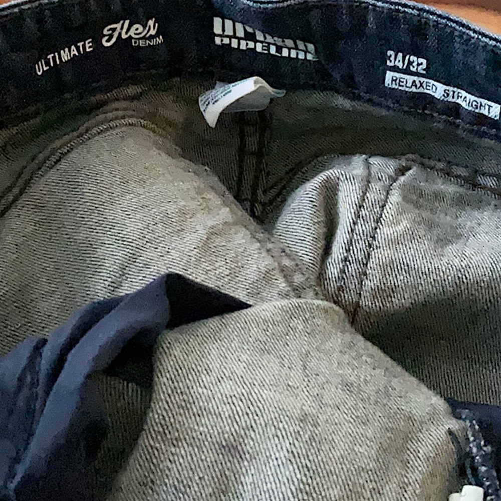 Mid-Waisted Urban Pipeline Relaxed Straight Blue Jeans Size 34x32. - Picture 5 of 6